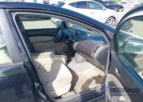 2005 Toyota Prius z USA, uszkodzony, nr VIN JTDKB20U450126080